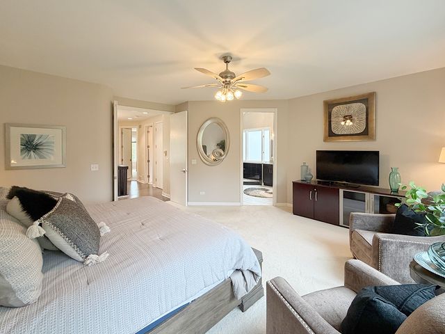 211 Ridge Lane, Lake In The Hills, IL 60156