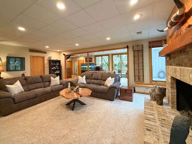 211 Ridge Lane, Lake In The Hills, IL 60156