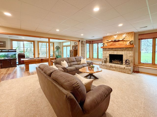211 Ridge Lane, Lake In The Hills, IL 60156