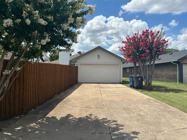 2424 Ridgestone Drive, Dallas, TX 75287