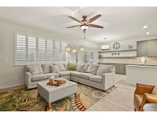 5565 S Buchanan St, Aurora, CO 80016