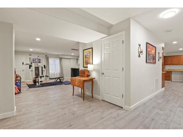 5565 S Buchanan St, Aurora, CO 80016