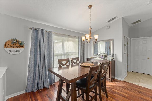 806 BREEZY LAKE WAY, Minneola, FL 34715