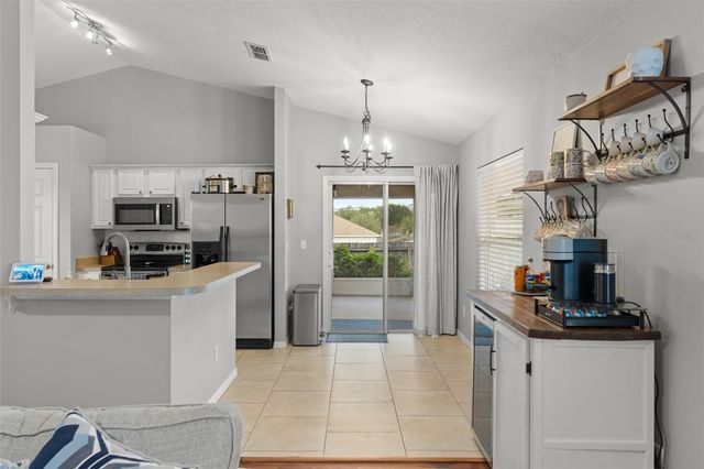 806 BREEZY LAKE WAY, Minneola, FL 34715