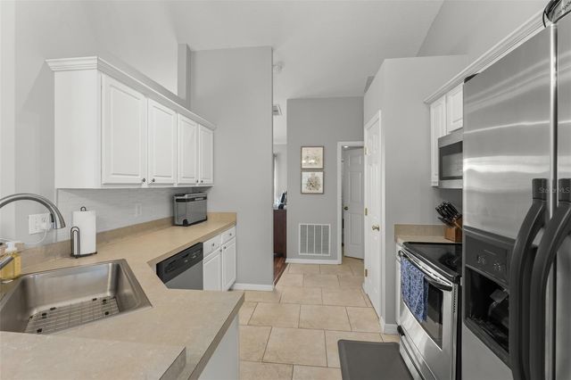 806 BREEZY LAKE WAY, Minneola, FL 34715