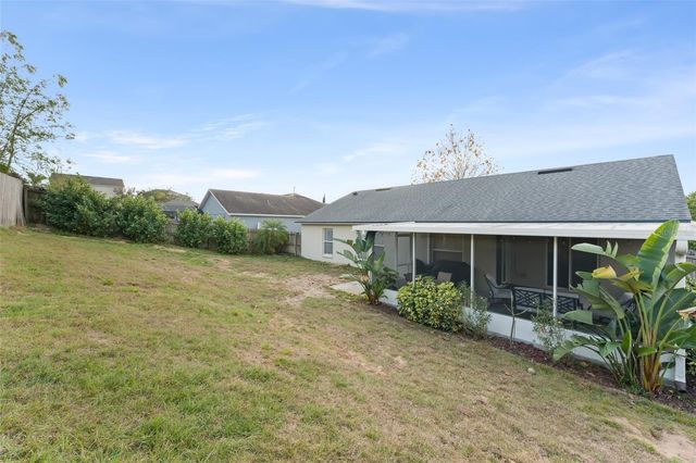 806 BREEZY LAKE WAY, Minneola, FL 34715