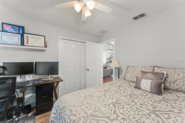 806 BREEZY LAKE WAY, Minneola, FL 34715