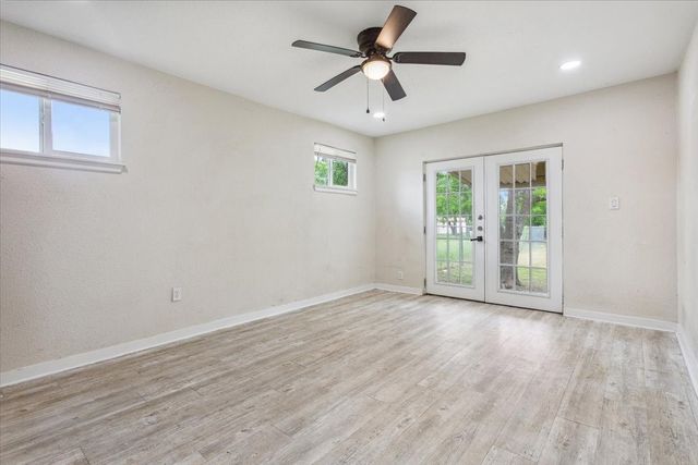 310 Garfield Street, Mcgregor, TX 76657