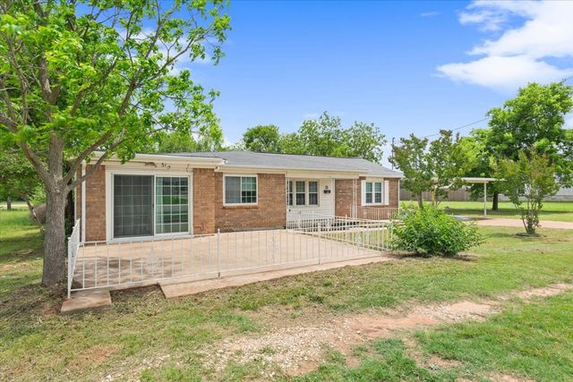 310 Garfield Street, Mcgregor, TX 76657