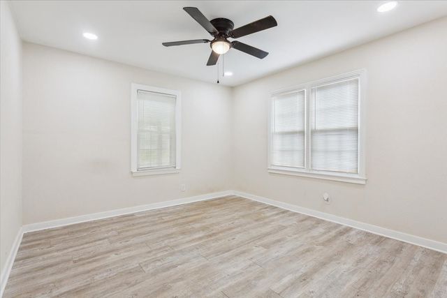 310 Garfield Street, Mcgregor, TX 76657