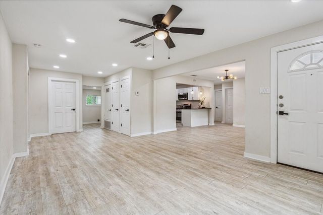 310 Garfield Street, Mcgregor, TX 76657