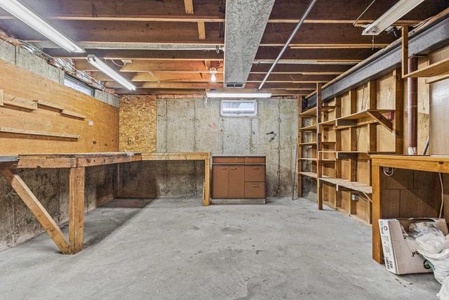 1103 VALLEY LANE, Shawano, WI 54166