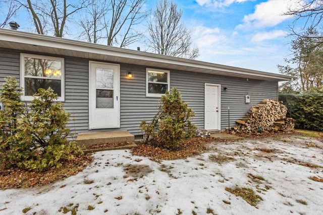 1103 VALLEY LANE, Shawano, WI 54166