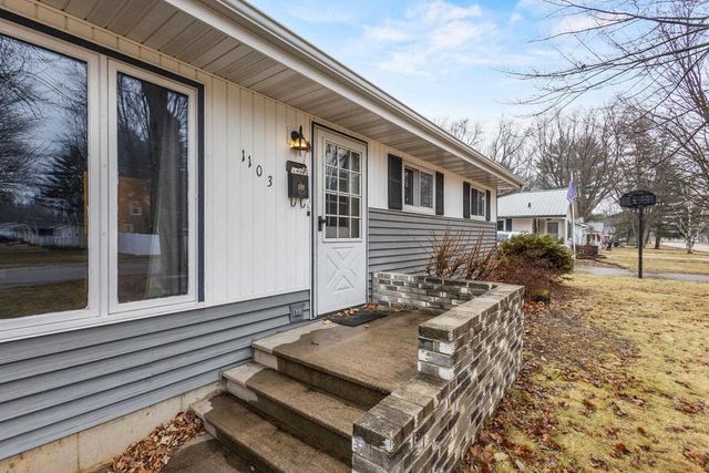 1103 VALLEY LANE, Shawano, WI 54166