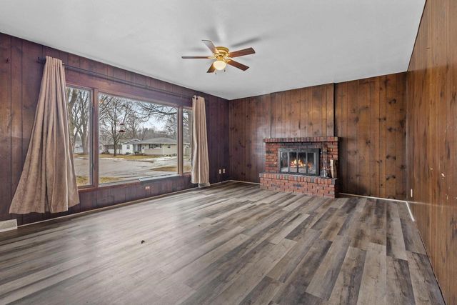 1103 VALLEY LANE, Shawano, WI 54166