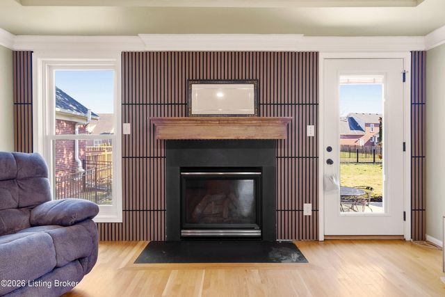 12928 Willow Forest Dr, Louisville, KY 40245