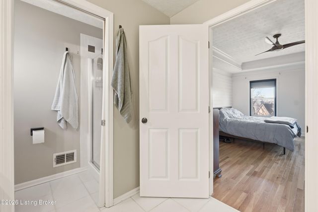 12928 Willow Forest Dr, Louisville, KY 40245