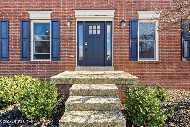 12928 Willow Forest Dr, Louisville, KY 40245