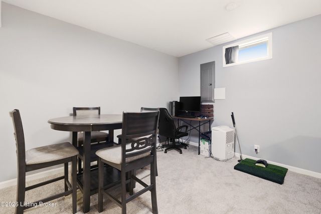 12928 Willow Forest Dr, Louisville, KY 40245