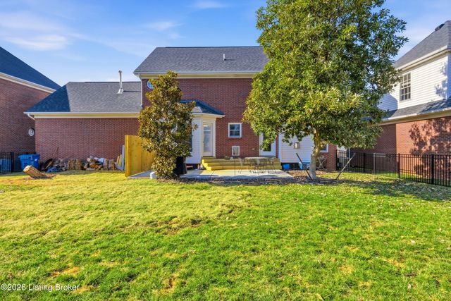 12928 Willow Forest Dr, Louisville, KY 40245