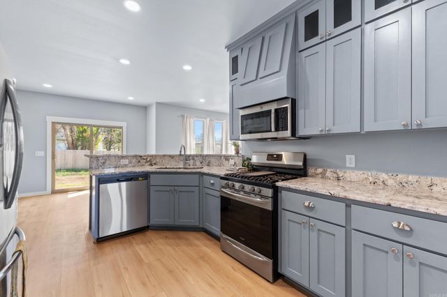 238 S Sheeks Drive, Mountain Home, AR 72653