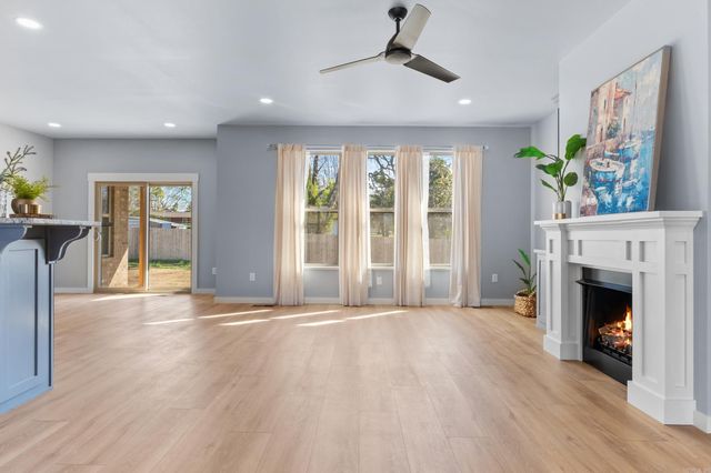 238 S Sheeks Drive, Mountain Home, AR 72653