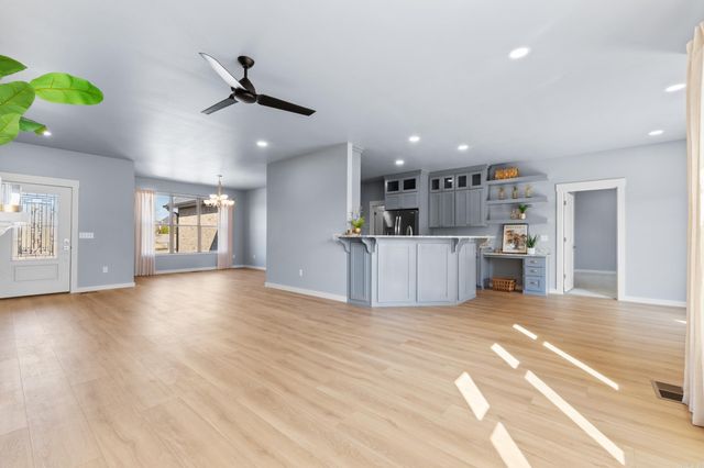 238 S Sheeks Drive, Mountain Home, AR 72653