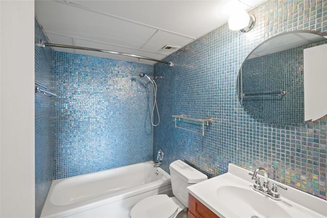 3600 Montrose Boulevard 405, Houston, TX 77006