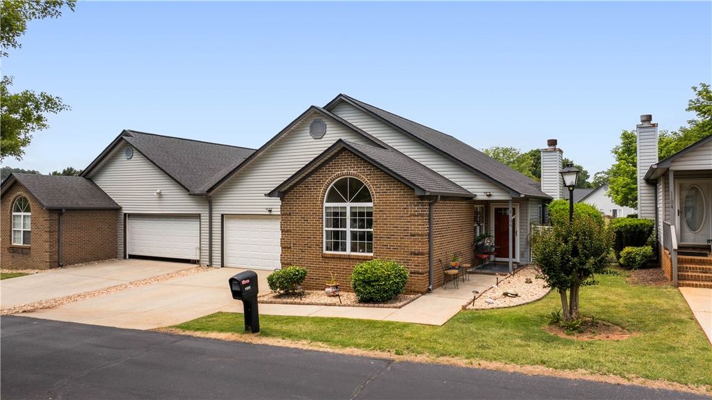 1106 Cobbs Glen Drive, Anderson, SC 29621