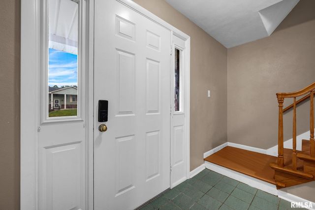1420 W TOMAR Court, Peoria, IL 61614