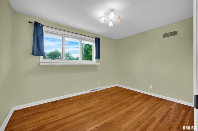 1420 W TOMAR Court, Peoria, IL 61614
