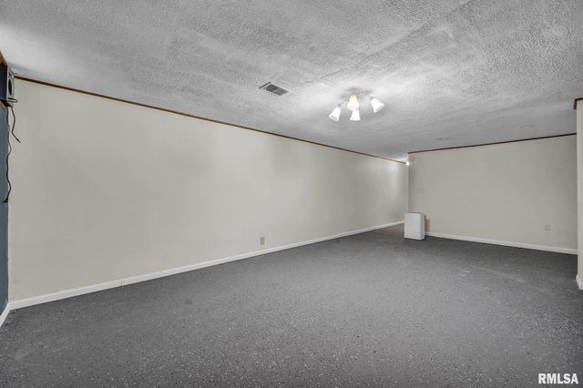 1420 W TOMAR Court, Peoria, IL 61614