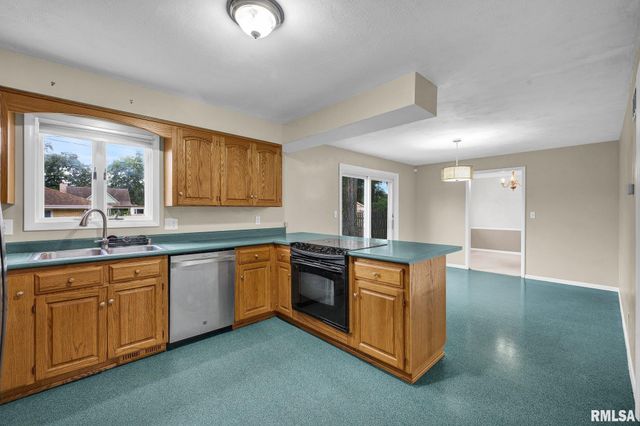 1420 W TOMAR Court, Peoria, IL 61614