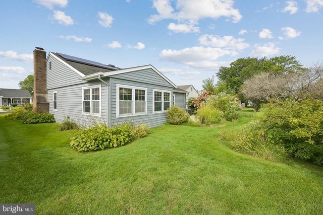 5 YORKSHIRE WAY, Southampton, NJ 08088