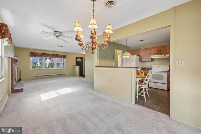 5 YORKSHIRE WAY, Southampton, NJ 08088