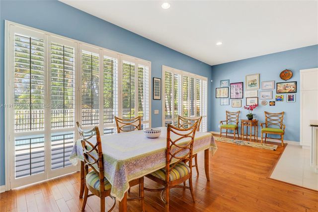 4909 Grassleaf Dr, Palm Beach Gardens, FL 33418