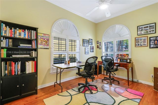 4909 Grassleaf Dr, Palm Beach Gardens, FL 33418