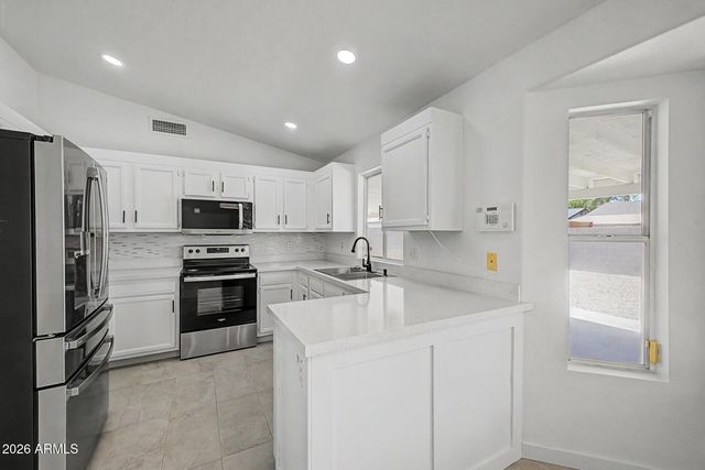 6625 W YUMA Street, Phoenix, AZ 85043