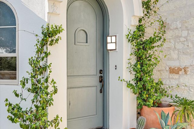 700 Furlong DR, Austin, TX 78746