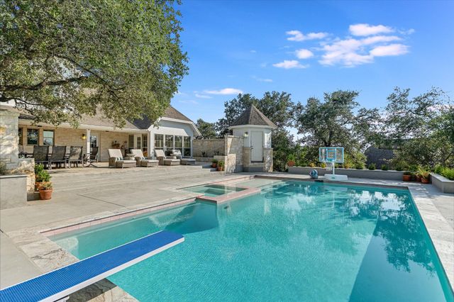 700 Furlong DR, Austin, TX 78746