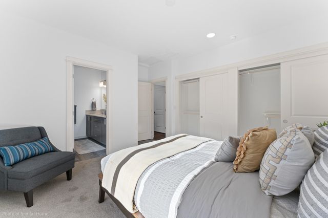 414 N Viewmont Ct, Greenacres, WA 99016