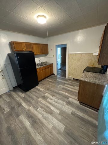 35 Woodward Avenue, Waterbury, CT 06705
