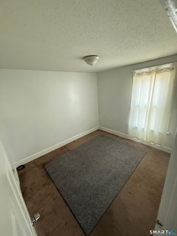 35 Woodward Avenue, Waterbury, CT 06705