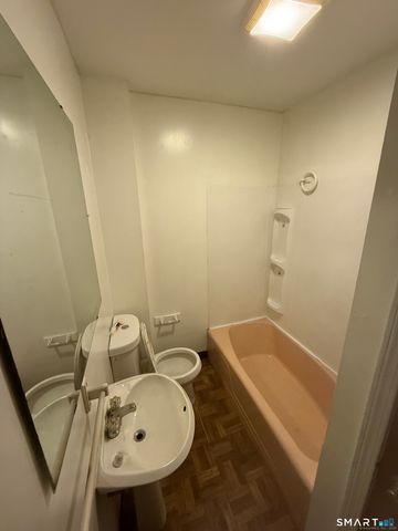 35 Woodward Avenue, Waterbury, CT 06705