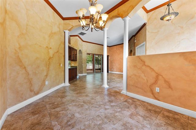 614 VINTAGE WAY, Brandon, FL 33511