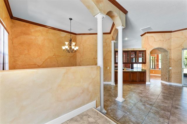 614 VINTAGE WAY, Brandon, FL 33511