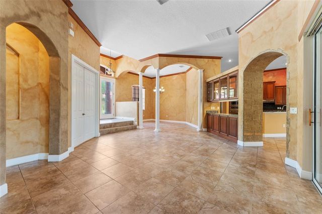 614 VINTAGE WAY, Brandon, FL 33511