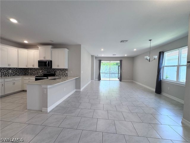 1073 Tranquil Brook DR, Naples, FL 34114