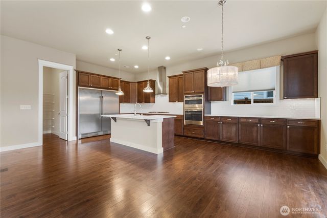 2502 12th Street Pl SW, Puyallup, WA 98373