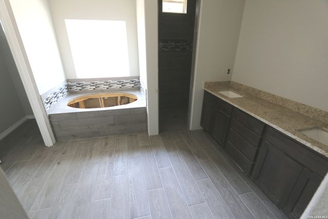 142 Timber Place, La Vernia, TX 78121